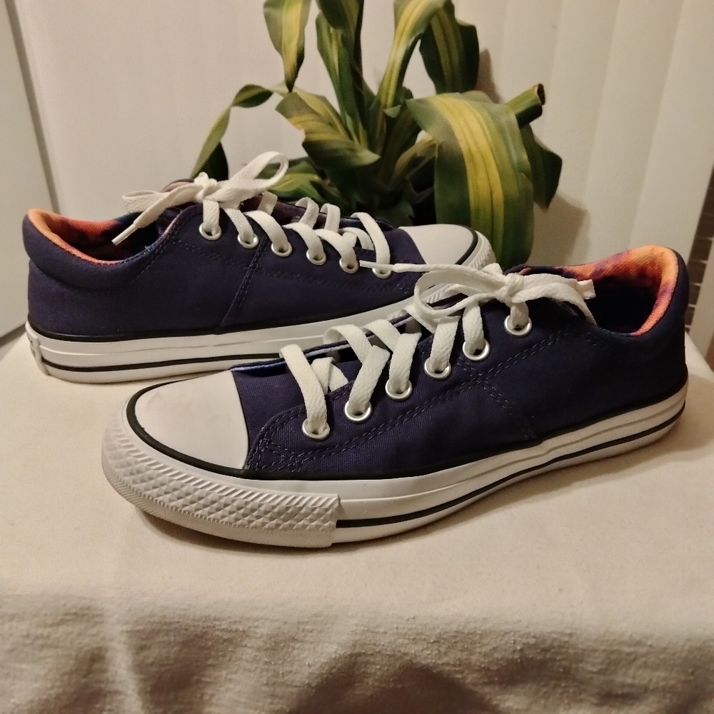 Purple womens Converse - Picture 4 of 5